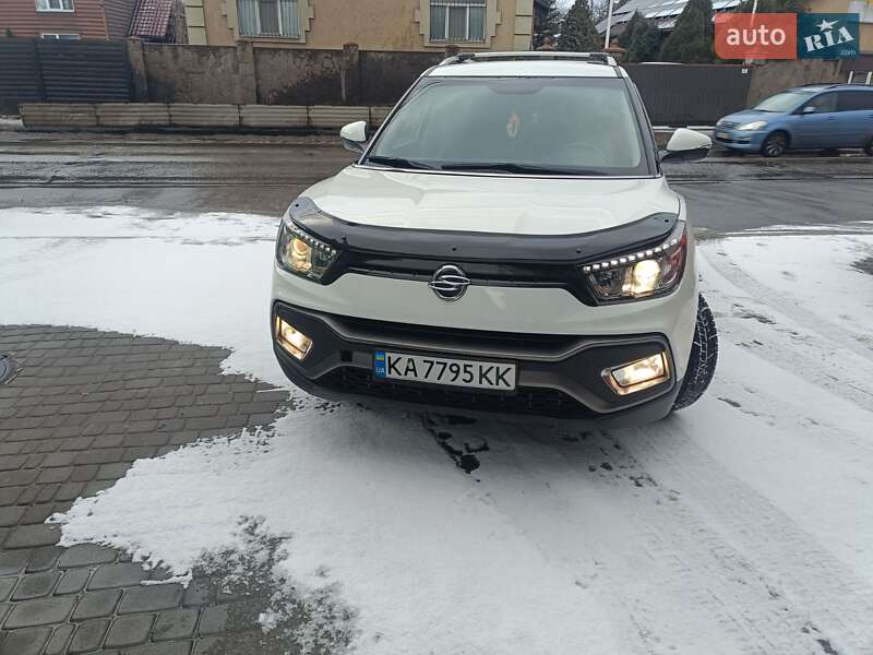 Внедорожник / Кроссовер SsangYong Tivoli 2019 в Киеве