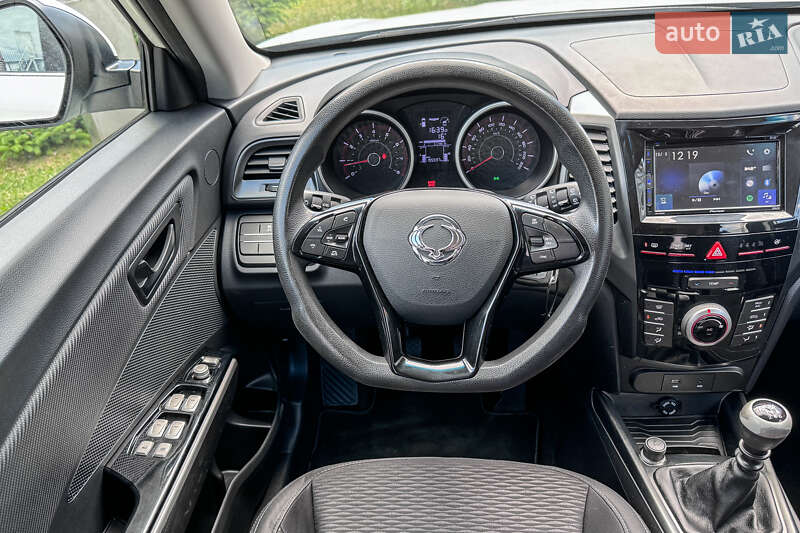 Позашляховик / Кросовер SsangYong XLV 2017 в Львові
