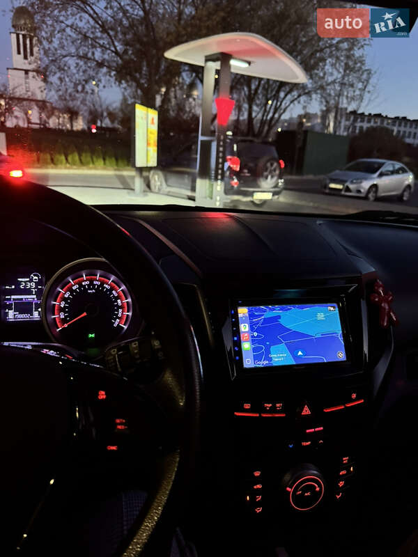 Позашляховик / Кросовер SsangYong XLV 2017 в Львові