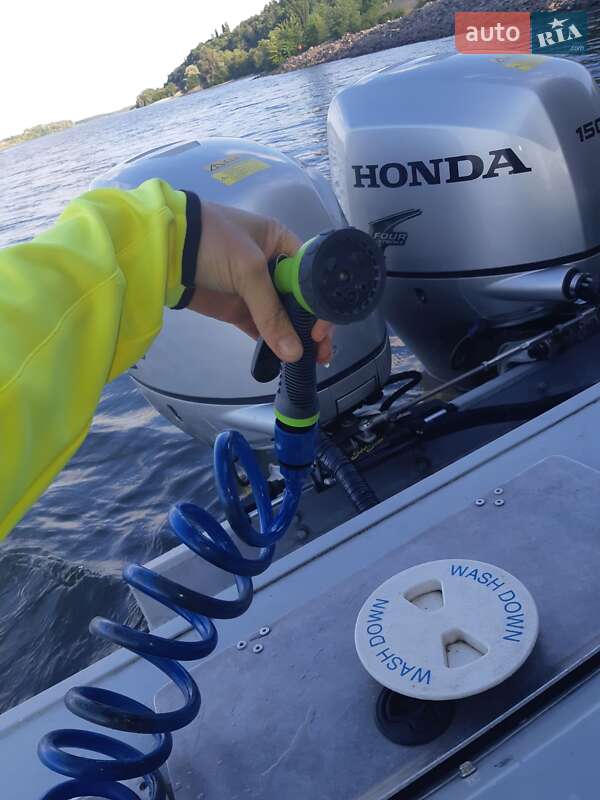 Катер Starcraft Islander 2008 в Киеве