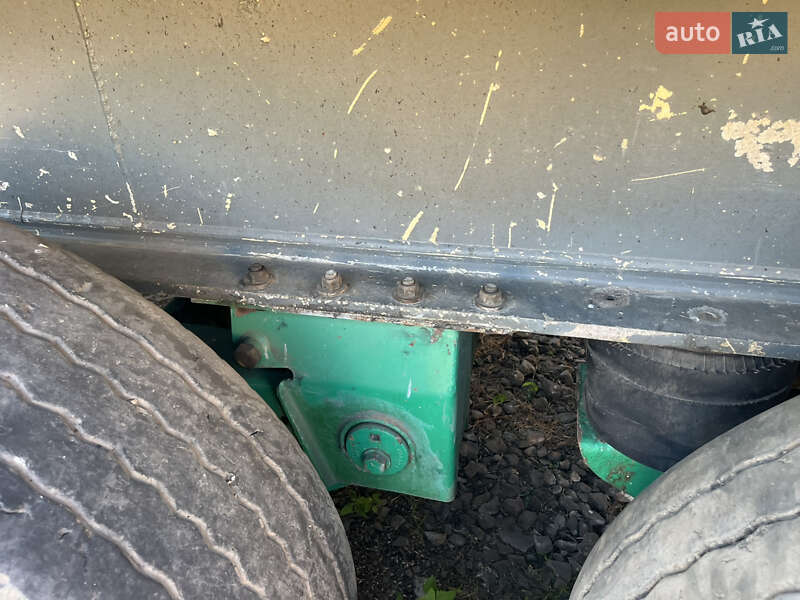 Зерновоз - напівпричіп STAS Alum 2004 в Львові