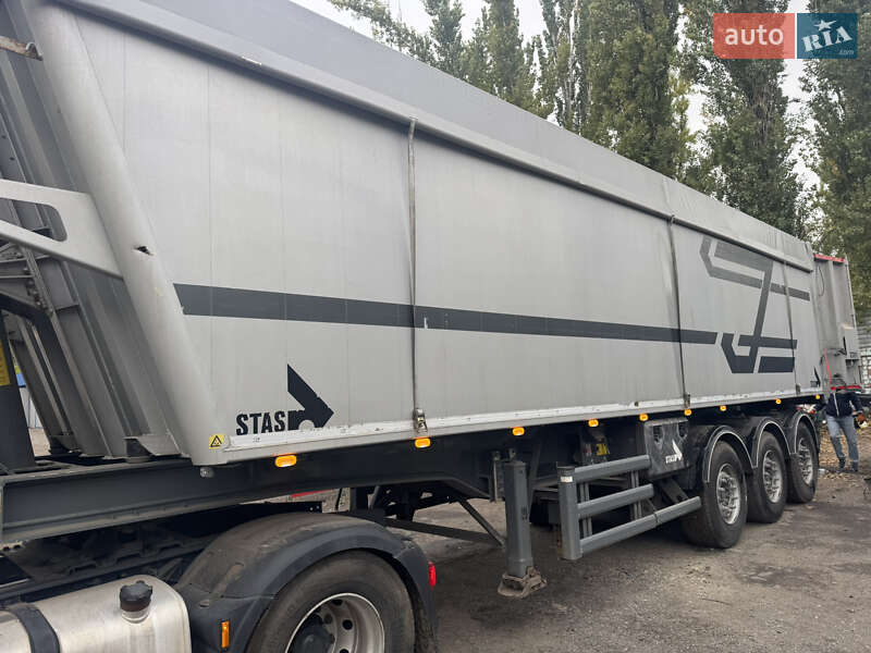 Зерновоз - напівпричіп STAS S 300CX 2010 в Кривому Розі