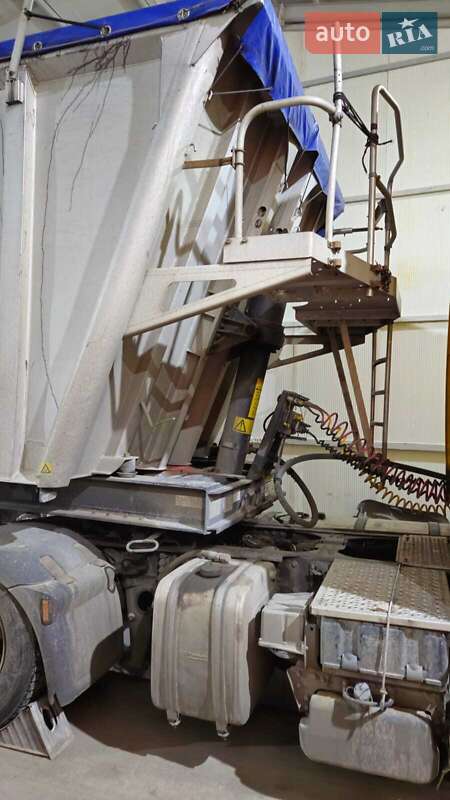 Зерновоз - полуприцеп STAS S300 2010 в Одессе