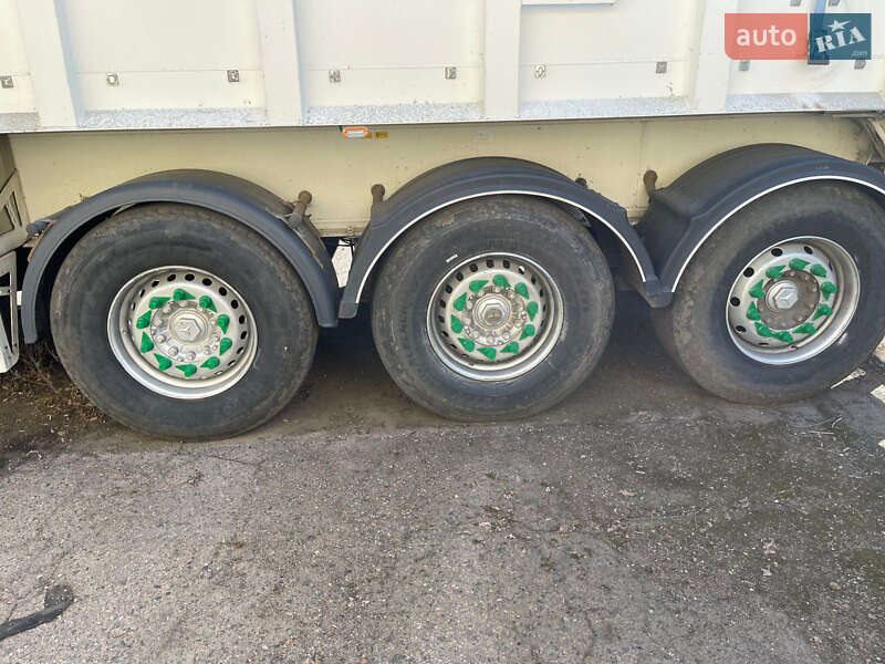 Зерновоз - полуприцеп STAS S339CX 2007 в Полтаве