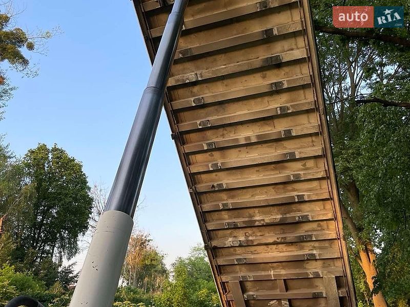 Самосвал полуприцеп STAS S3 2002 в Виннице