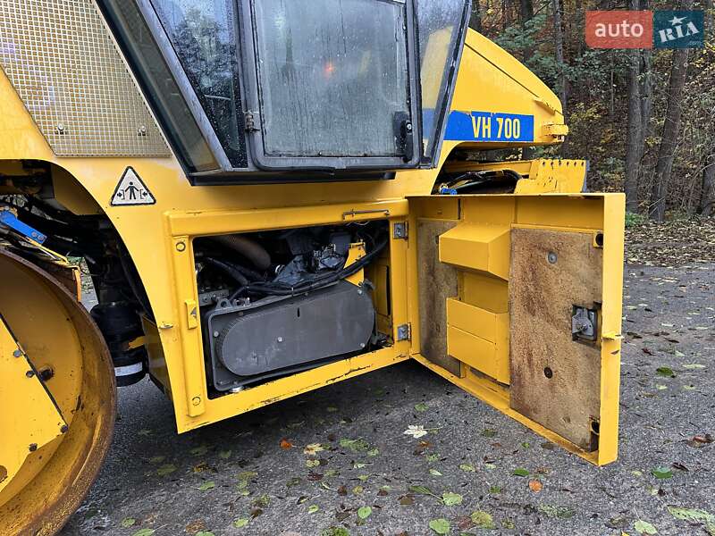 Дорожный каток Stavostroj VH-950 2000 в Хусте