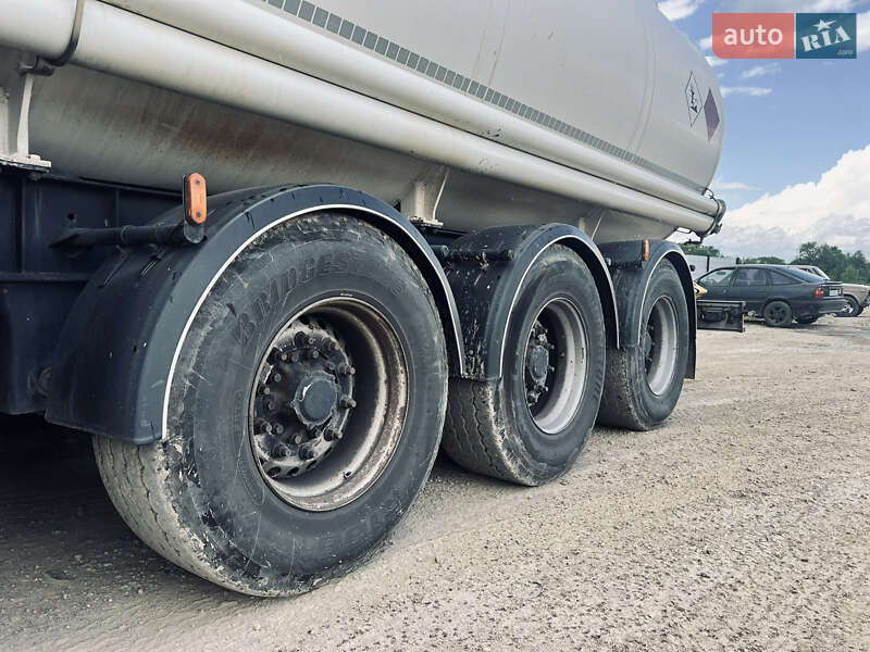 Цистерна полуприцеп Stokota 3NC38 2002 в Коломые фото 2 Цистерна полуприцеп Stokota 3NC38 2002 в Коломые