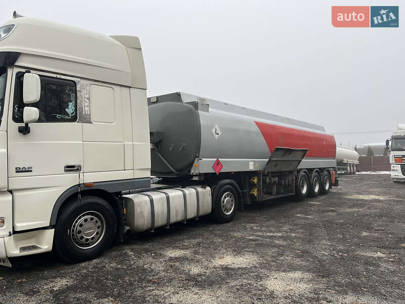 Цистерна напівпричіп Stokota 3NC38 2002 в Обухові