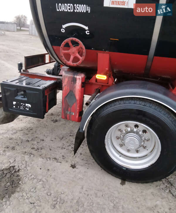 Цистерна напівпричіп Stokota 3ТС38 2005 в Одесі