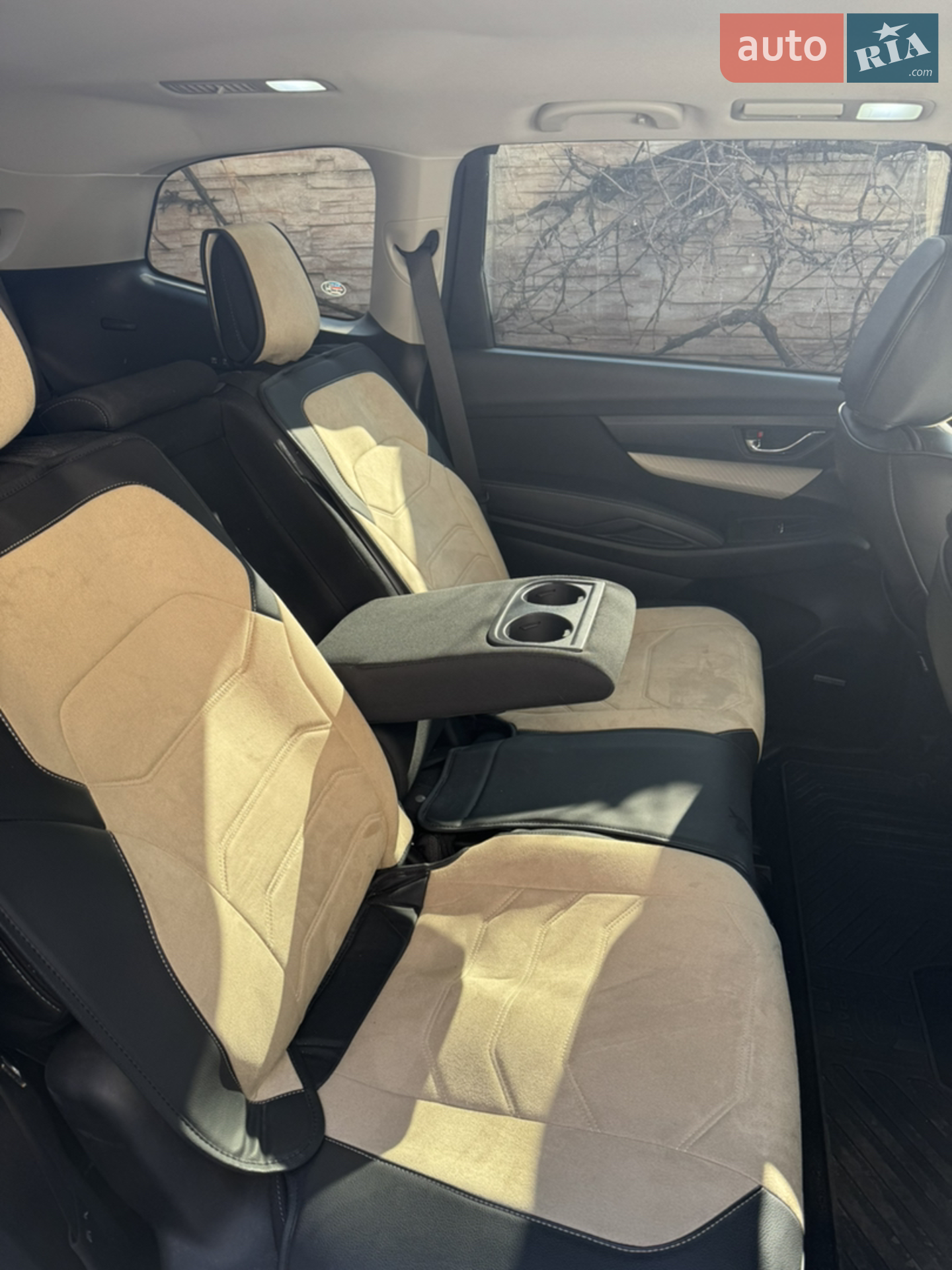 2021 Subaru Ascent - мініатюра 3
