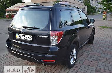 Внедорожник / Кроссовер Subaru Forester 2008 в 