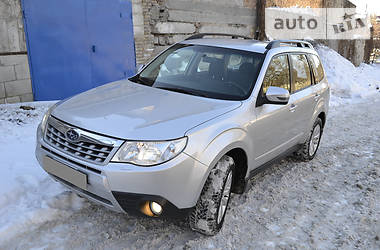 Внедорожник / Кроссовер Subaru Forester 2011 в 