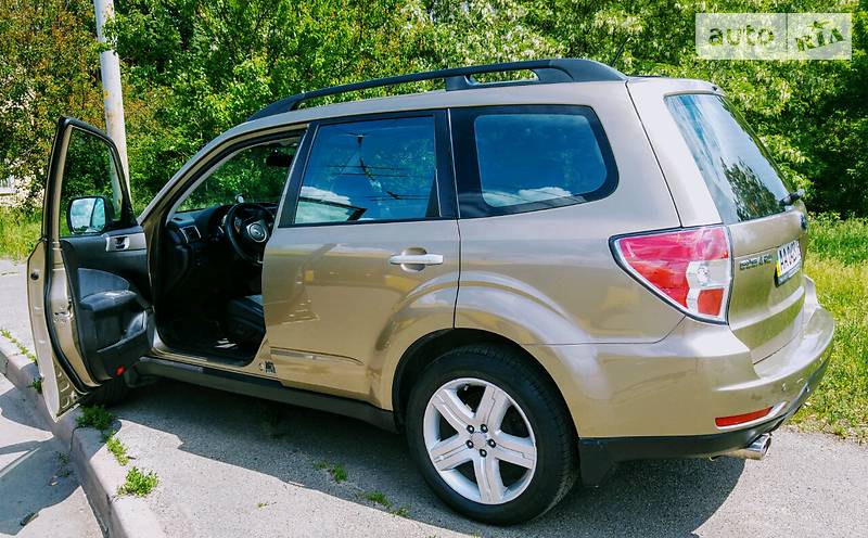 Внедорожник / Кроссовер Subaru Forester 2008 в Киеве
