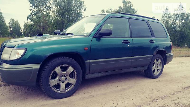 Внедорожник / Кроссовер Subaru Forester 1999 в Киеве