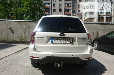 Позашляховик / Кросовер Subaru Forester 2011 в Києві