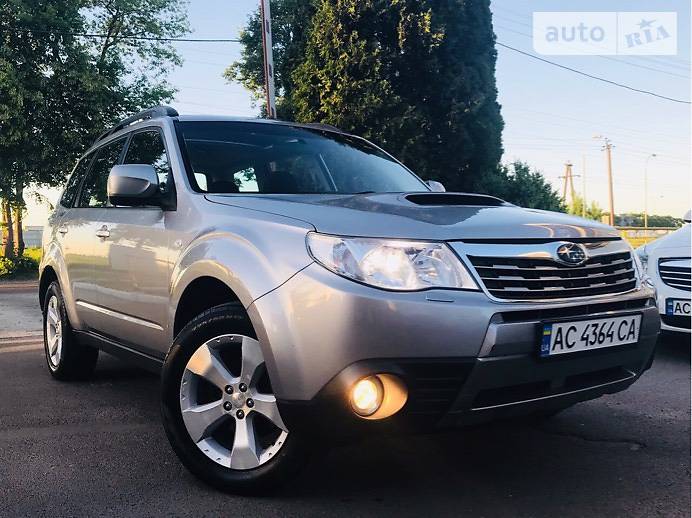 Subaru Forester 2011 року