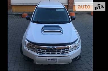 Позашляховик / Кросовер Subaru Forester 2011 в 