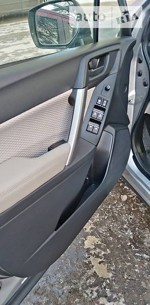 Позашляховик / Кросовер Subaru Forester 2016 в Харкові