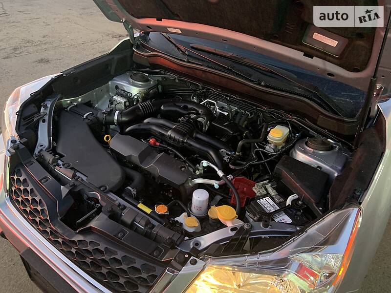 Позашляховик / Кросовер Subaru Forester 2015 в Чернівцях