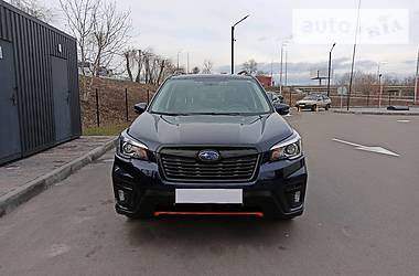 Внедорожник / Кроссовер Subaru Forester 2018 в Киеве