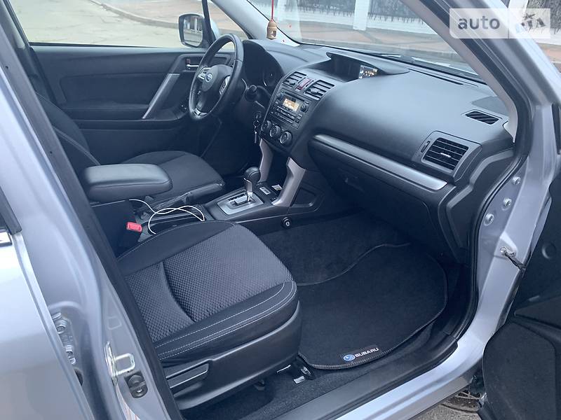 Позашляховик / Кросовер Subaru Forester 2013 в Києві