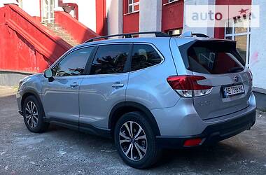 Позашляховик / Кросовер Subaru Forester 2018 в 
