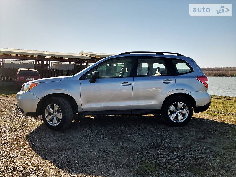 Позашляховик / Кросовер Subaru Forester 2015 в Чернівцях
