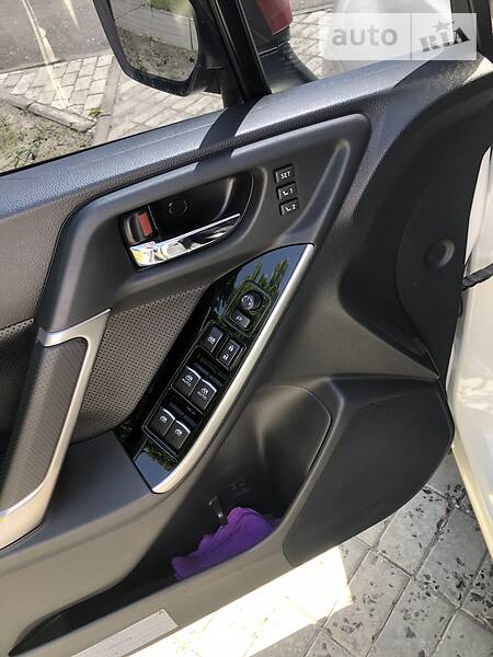 Позашляховик / Кросовер Subaru Forester 2016 в Харкові