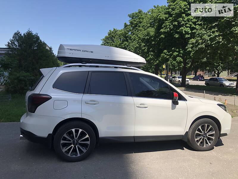 Позашляховик / Кросовер Subaru Forester 2016 в Харкові