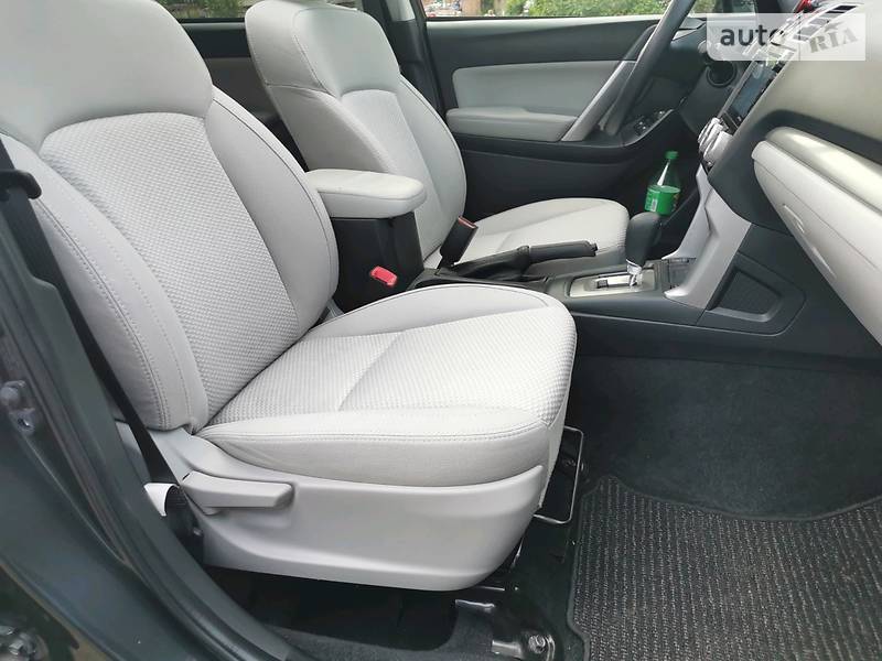 Позашляховик / Кросовер Subaru Forester 2015 в Броварах