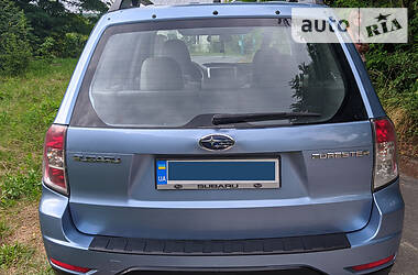 Позашляховик / Кросовер Subaru Forester 2010 в Києві