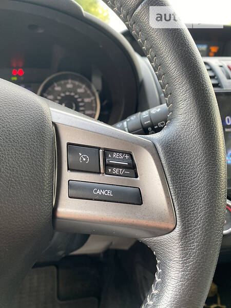 Позашляховик / Кросовер Subaru Forester 2014 в Києві