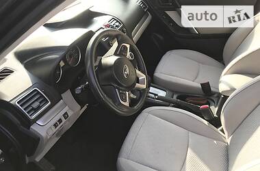 Внедорожник / Кроссовер Subaru Forester 2016 в 