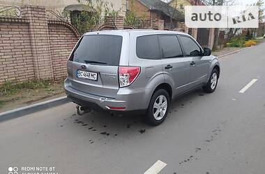 Внедорожник / Кроссовер Subaru Forester 2010 в Львове