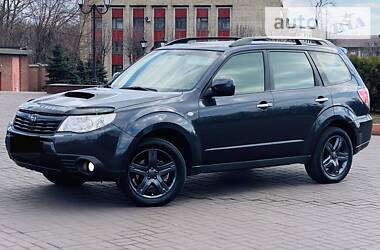 Внедорожник / Кроссовер Subaru Forester 2010 в Каменском