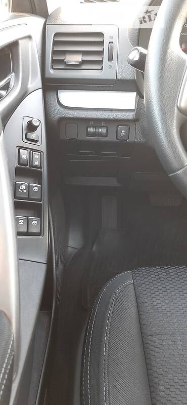 Позашляховик / Кросовер Subaru Forester 2013 в Вараші