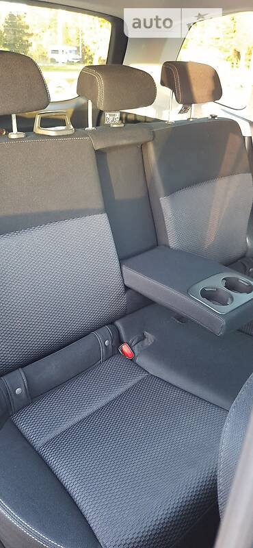 Позашляховик / Кросовер Subaru Forester 2013 в Вараші