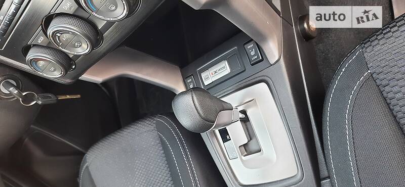 Позашляховик / Кросовер Subaru Forester 2013 в Вараші