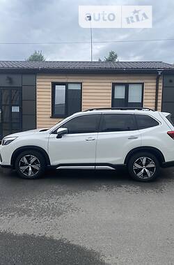 Позашляховик / Кросовер Subaru Forester 2020 в Києві