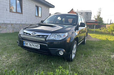 Позашляховик / Кросовер Subaru Forester 2011 в Сарнах