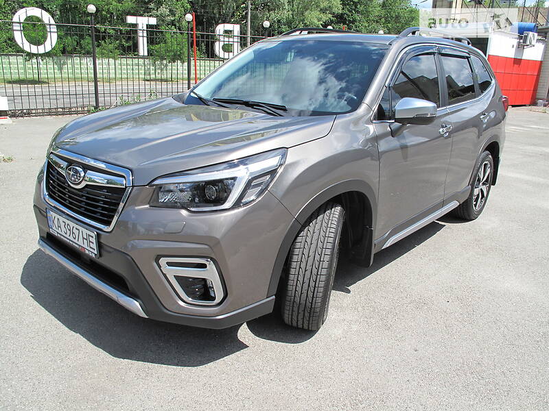 Внедорожник / Кроссовер Subaru Forester 2021 в Киеве