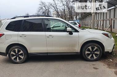 Позашляховик / Кросовер Subaru Forester 2017 в Луцьку