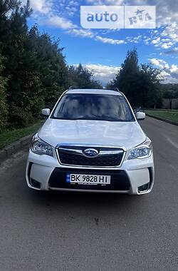 Универсал Subaru Forester 2015 в Ровно