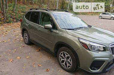 Внедорожник / Кроссовер Subaru Forester 2018 в 