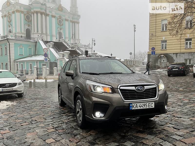 Внедорожник / Кроссовер Subaru Forester 2019 в Киеве