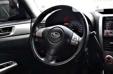 Внедорожник / Кроссовер Subaru Forester 2009 в 