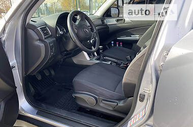 Внедорожник / Кроссовер Subaru Forester 2013 в Звягеле