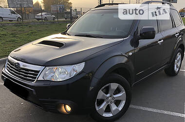 Позашляховик / Кросовер Subaru Forester 2010 в Києві