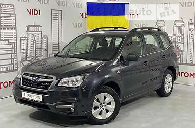 Позашляховик / Кросовер Subaru Forester 2016 в Києві