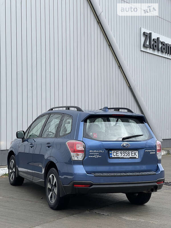 Внедорожник / Кроссовер Subaru Forester 2016 в Черновцах